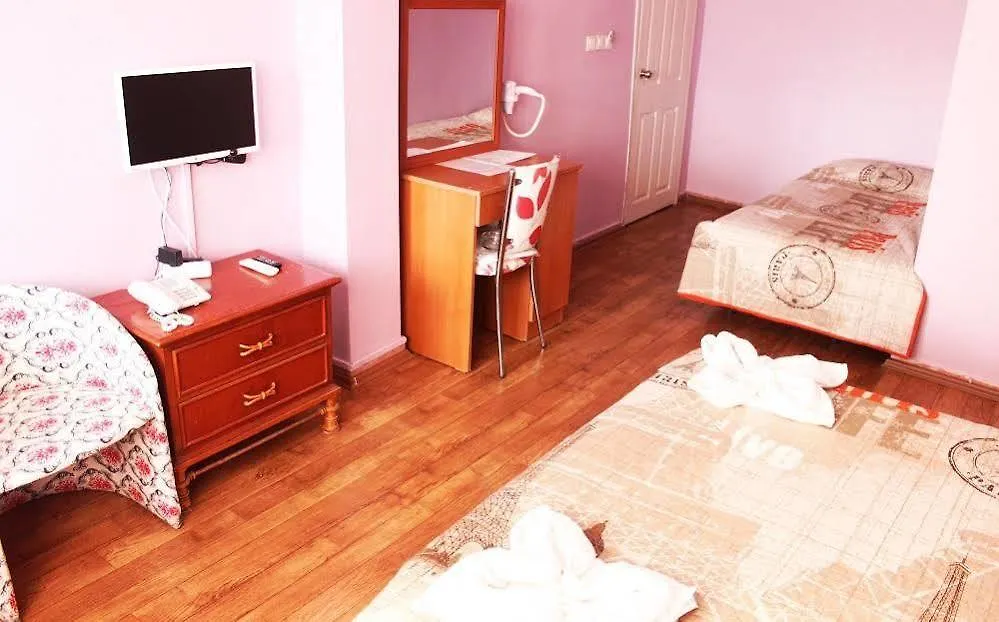 Mavi Kumsal Hotel Стамбул